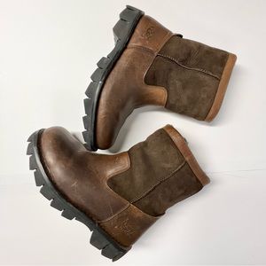 Ugg Australia Beacon Boots